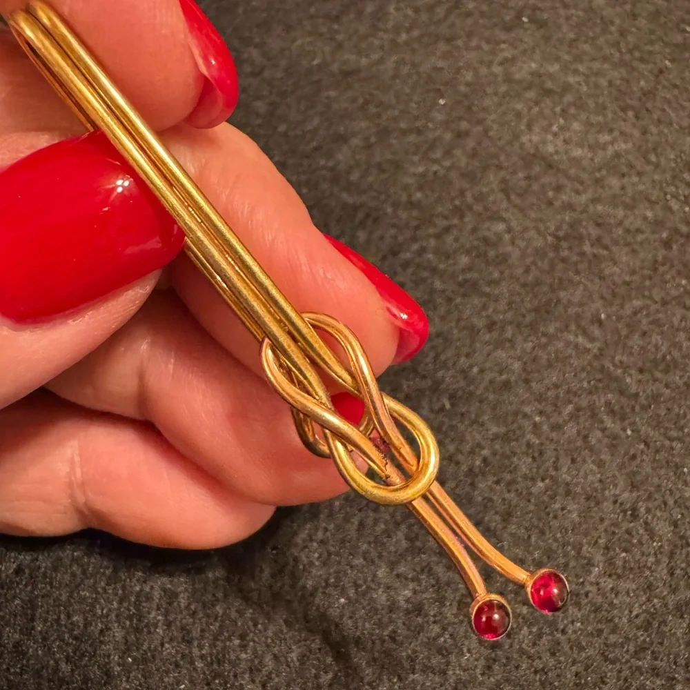 VTG Krementz 1940s rose tone ruby red glass stone cufflinks and tie bar set